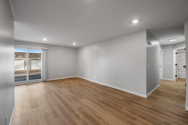 Photo - 1551 Namekagon St