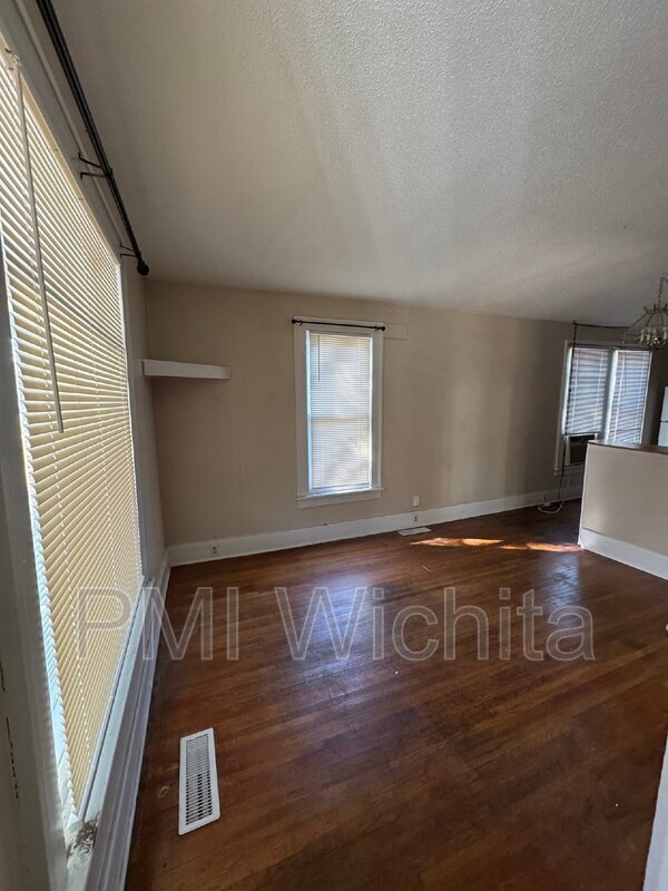 Photo - 1716 W Maple St Unit Apt #3