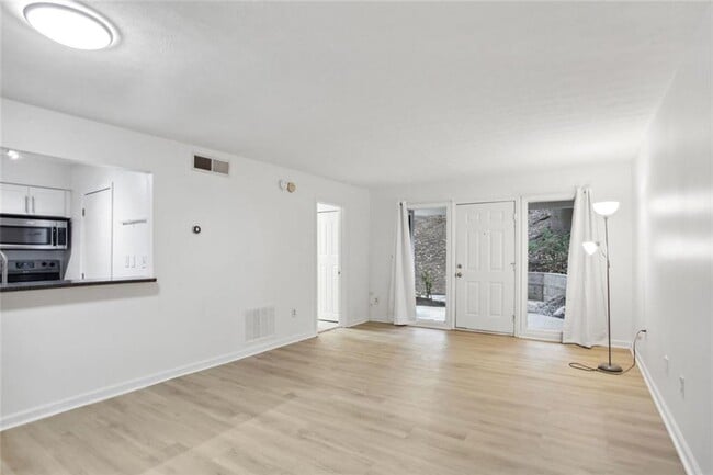 Photo - 1150 Collier Rd NW Unit K19