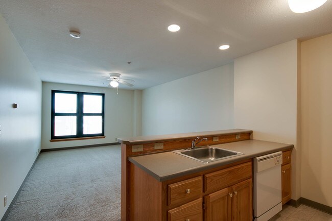 Hartford Residential - 210 N. 4th