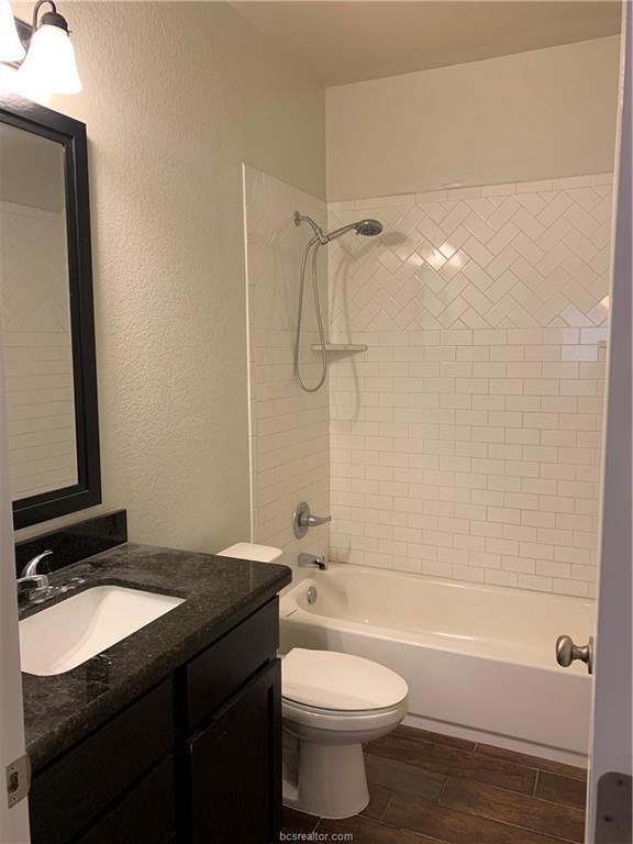 Photo - 1800 Bamboo St