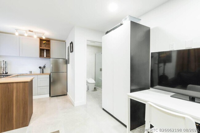 1826 Jefferson St Unit 2