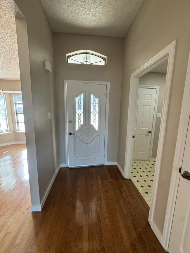 Photo - 1511 Garrison St