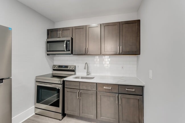 Building Photo - 202 W Sedgwick St Unit B
