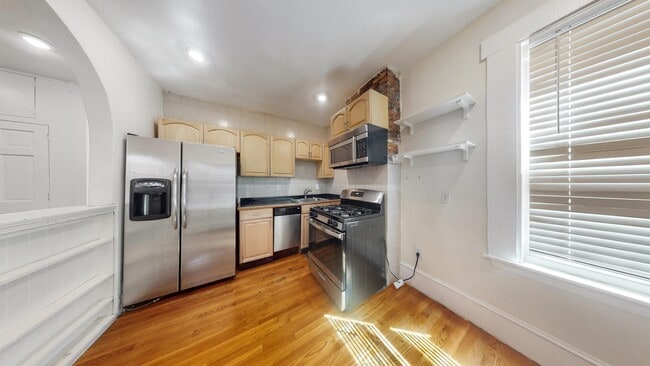 Building Photo - 4 Mark St Unit #1