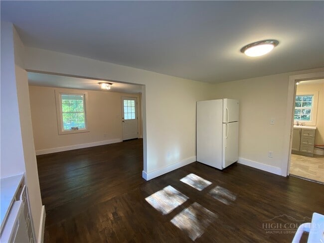 Photo - 503 Von Turner Rd