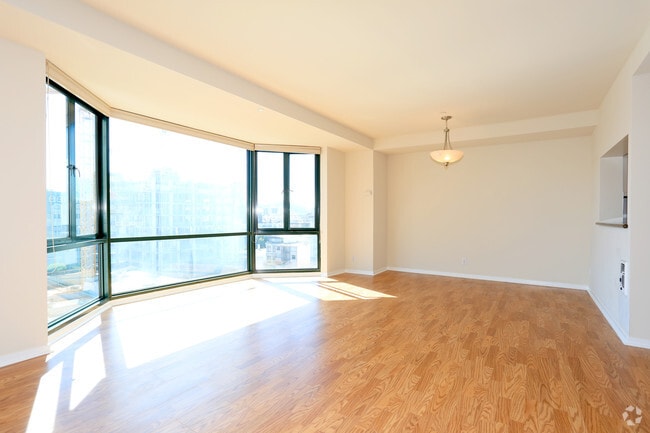 2Bedroom: Living Room