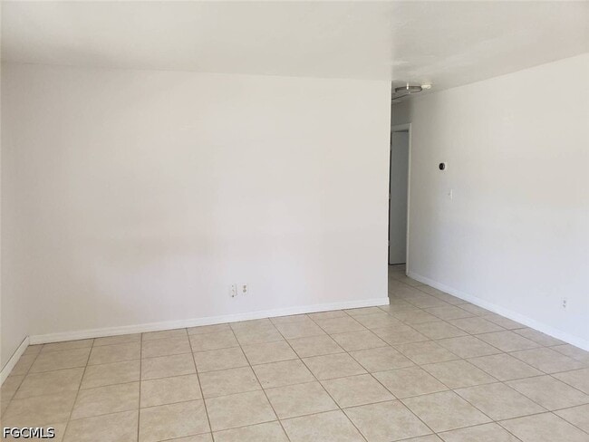 Photo - 1306 Hibiscus Dr