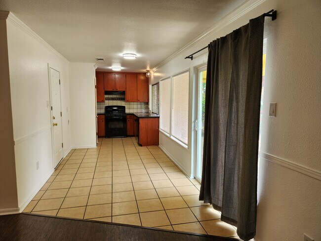 Photo - 417 Wallace Dr