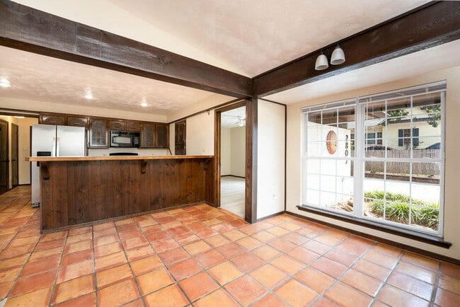 Photo - Clean and Spacious Duplex