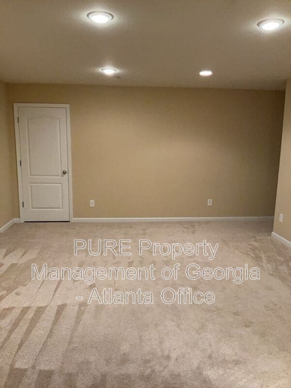 Photo - 1555 River Park Blvd