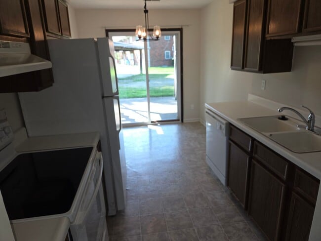 306 W Southampton Dr Unit 1