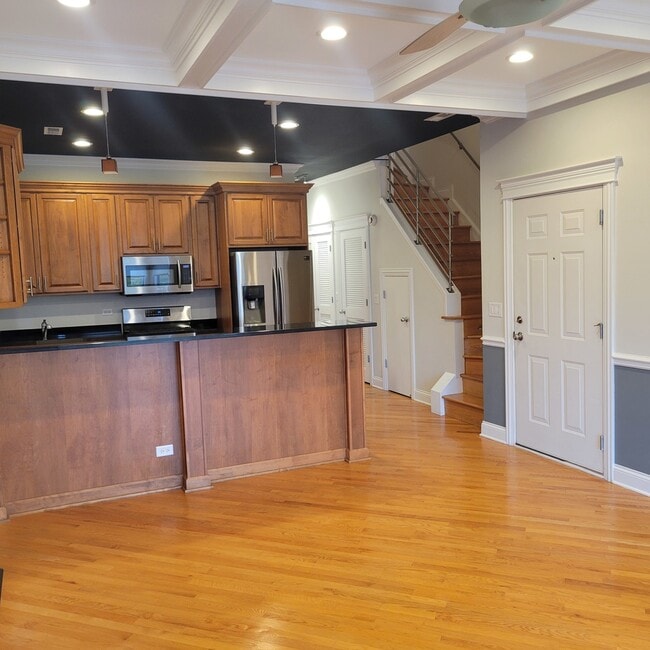 Photo - 2022 N Wood St Unit 3S