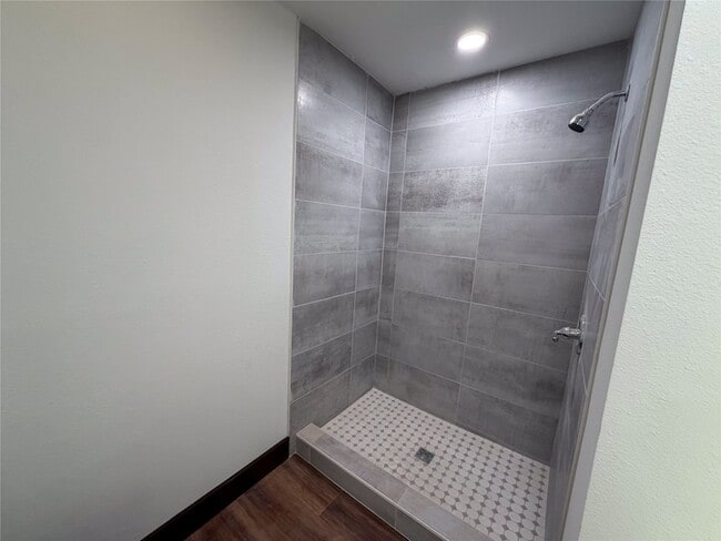 Photo - 107 E Stone St Unit B