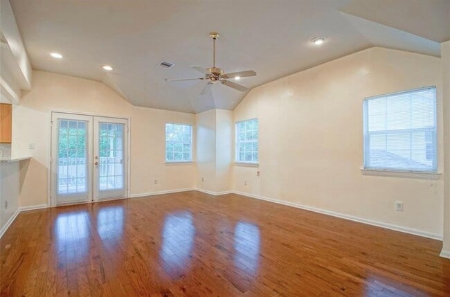Photo - 1241 Lovett St