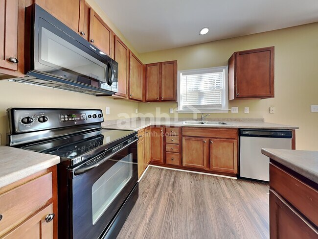 Photo - 104 Pearson Place