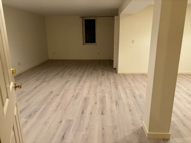 Photo - Spacious Studio Unit Available in Minneapolis - Great Location! Unidad Basement