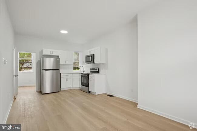 Building Photo - 5931 N Norwood St Rental
