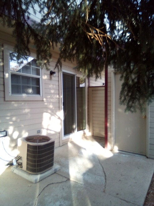 6944 W Mississippi Ave