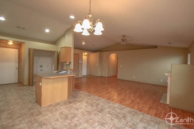 Photo - 2712 NE 164th Pl