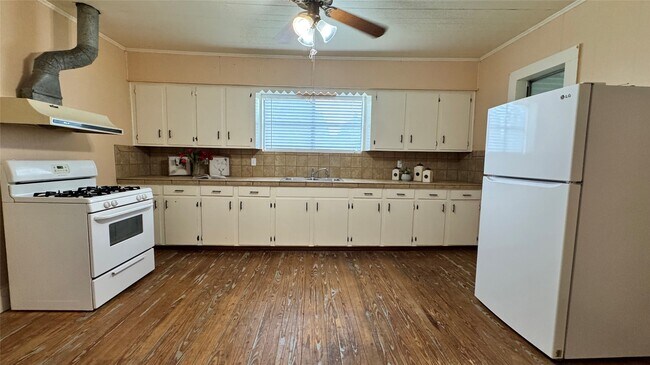 Photo - 9149 Johns St