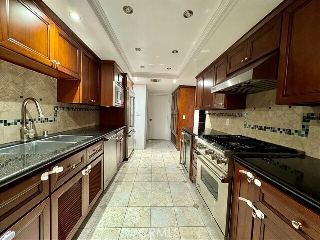 Photo - 236 S Marengo Ave