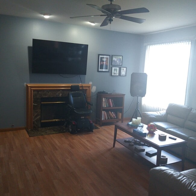 277 W Biros Ln