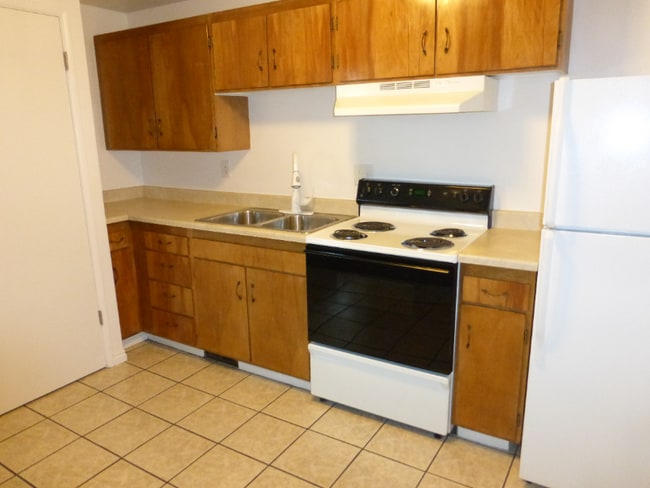 Building Photo - 2105 E 3300 S Rental