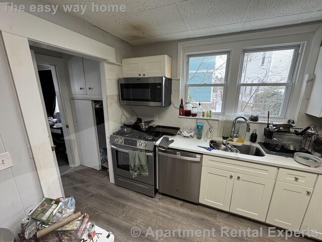 Photo - 11 Burnham St Unit #1