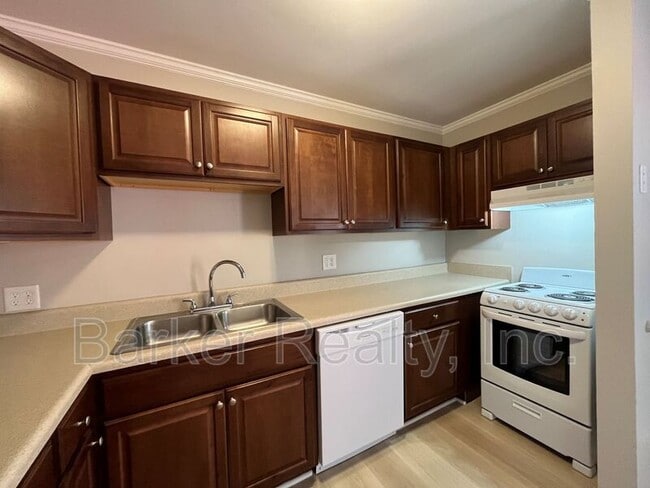 Photo - 4608 Brockton Dr