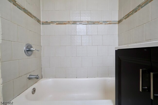 Photo - 292 S 8th St Unidad 1