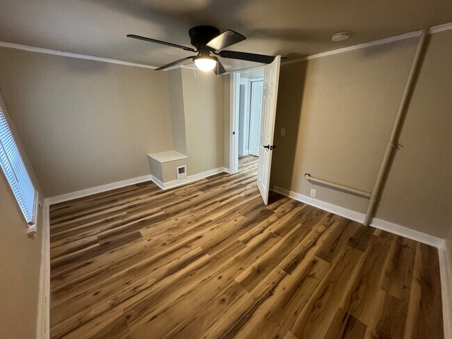 407 W 16th Ave