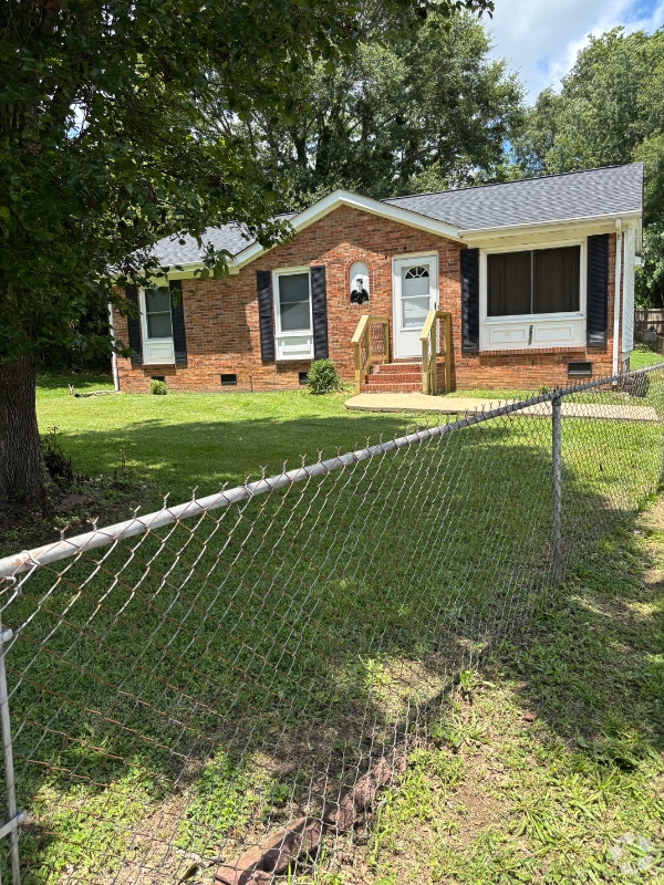 Building Photo - 2837 Meade Ave Rental