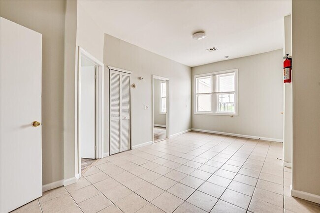 Photo - 424 Division St