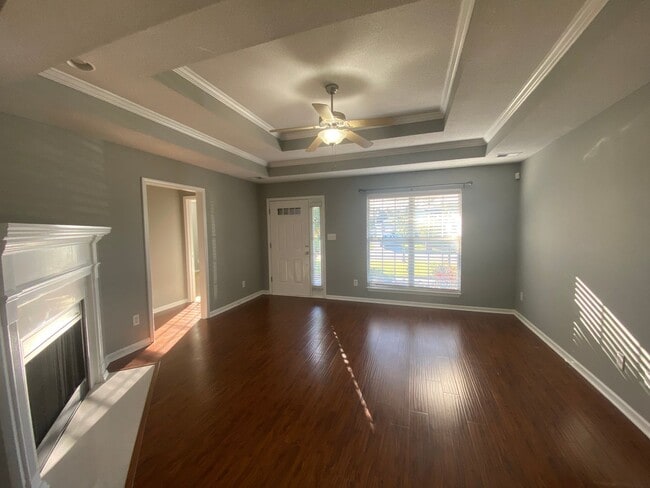 Photo - 221 Stirling Bridge Dr
