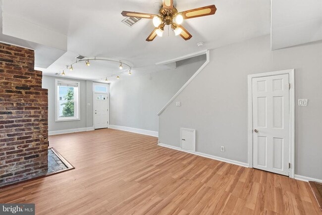 Photo - 1423 Duncan St NE