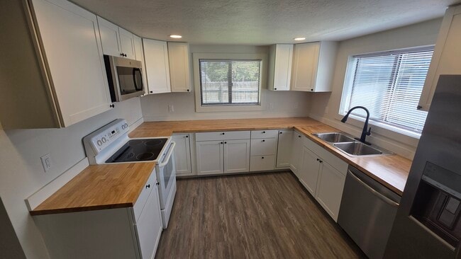 Photo - 113 S 7th St