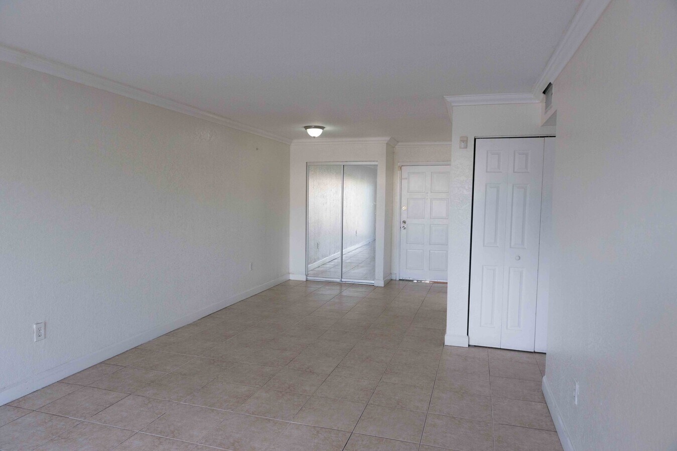 Photo - 1755 W 60th St Unit D