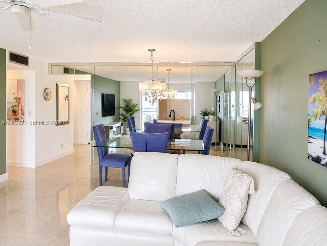 Photo - 401 SE 3rd St Unit 608