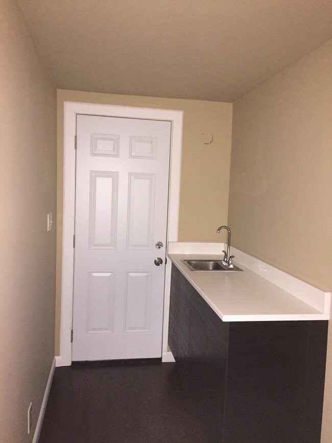 Photo - 16043 Leadwell St Unit Styudio