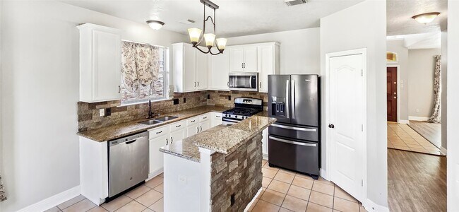 Photo - 4519 Regal Dr