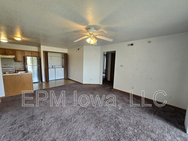 Photo - 611 Johnson St