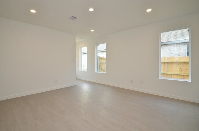 Photo - 29034 Bison Hvn Dr