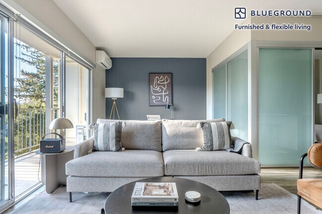535 Everett Ave Unit SI FL3-ID1496