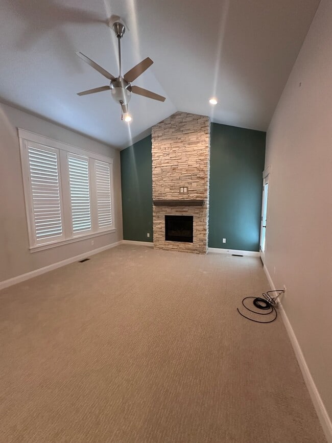 Photo - 1471 E Summerheights Dr