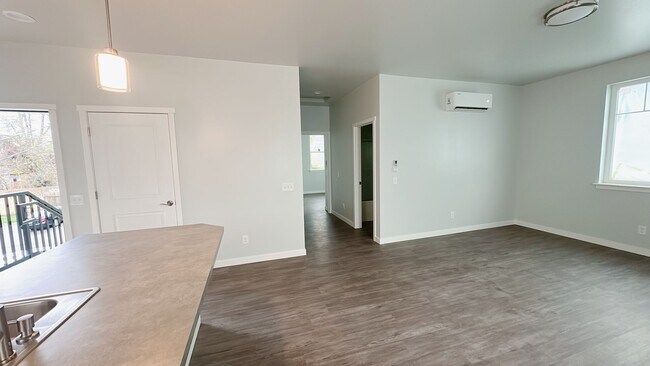 Photo - 1000 Billy Frank Jr. St Unit 707 E Laurel, #201