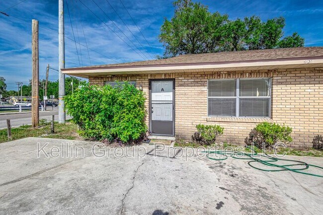 Photo - 401 Big Cedar Way Unidad A