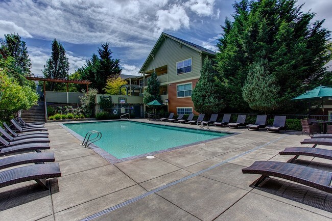 Pool - Commons at Sylvan Highlands Apartments