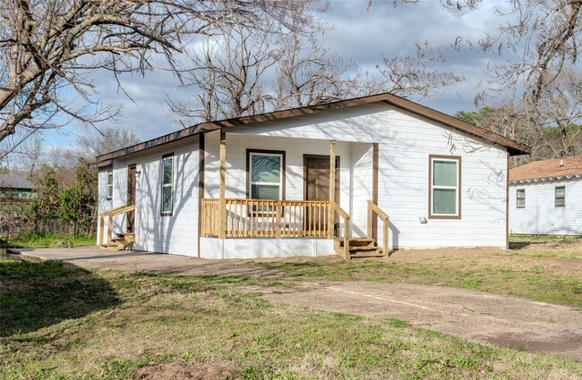 Photo - 729 North St