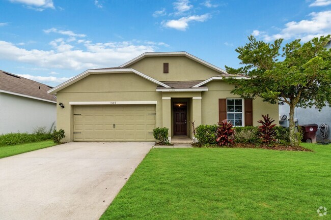 Building Photo - Beautiful 4/2 Energy Efficient Home in St....